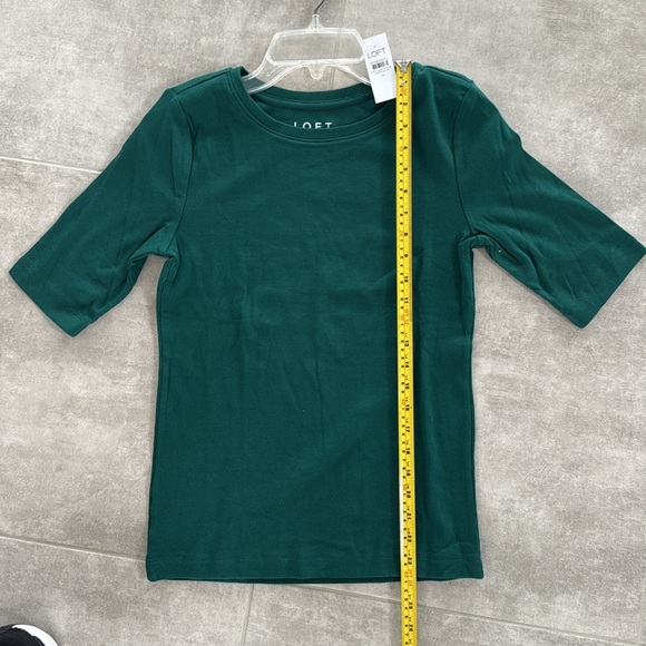 NWT LOFT Women's Pine Green Ribbed Crew Neck Longer Sleeved Tee - Size M - Picture 6 of 8